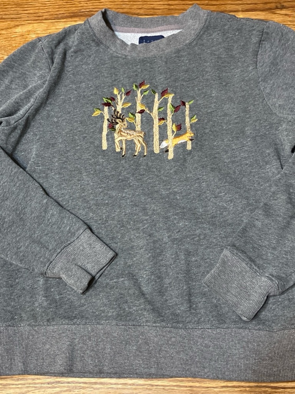 Basic Editions Gray Sweatshirt with Embroidered Reindeer